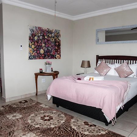 Dei Gratia Guest House Musina Extérieur photo